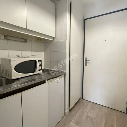 Rent this 1 bed apartment on 24 Rue Santos Dumont in Le Study, 69008 Lyon