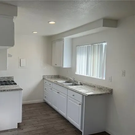 Image 5 - Omni, Carnelian Street, Rancho Cucamonga, CA 91730, USA - Apartment for rent