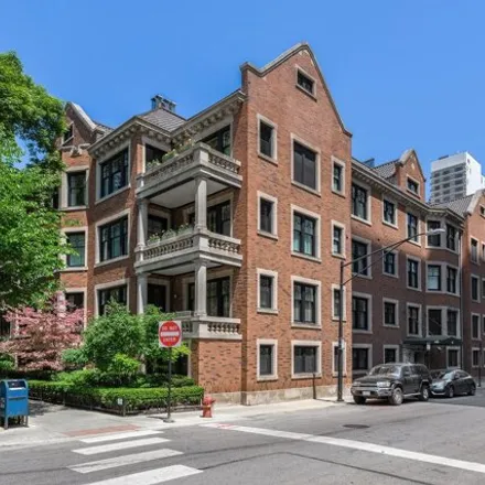 Buy this 4 bed condo on 10 East Schiller Street in Chicago, IL 60610