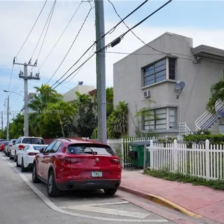 Image 5 - 8321 Crespi Boulevard, Miami Beach, FL 33141, USA - House for sale