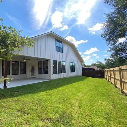 Image 2 - 2077 Cassandra Court, Bryan, TX 77807, USA - House for sale