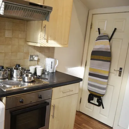 Rent this 3 bed townhouse on Harold Street in Leeds, LS6 1PL