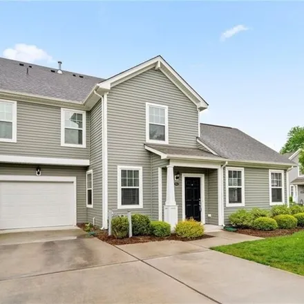 Buy this 4 bed townhouse on 941 Vineyard Place in Suffolk, VA 23435