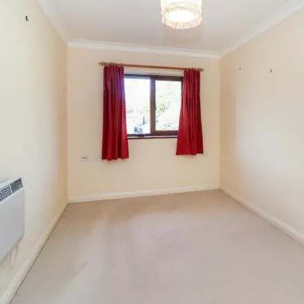 Image 3 - Breakspear Court, Abbots Langley, WD5 0DP, United Kingdom - Apartment for sale