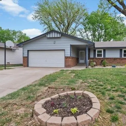 Buy this 4 bed house on 1576 Rockwood Boulevard in Mulvane, KS 67110