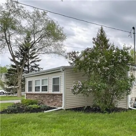 Image 4 - 256 Akron Street, Shooktown, City of Lockport, NY 14094, USA - House for sale