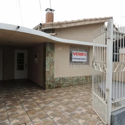 Buy this 3 bed house on Rua Cumanaxos in Vila Esperança, São Paulo - SP