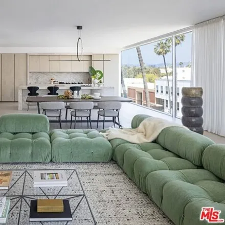 Image 4 - 101 South Palm Drive, Beverly Hills, CA 90212, USA - Condo for sale