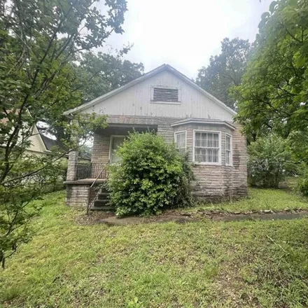 Buy this 3 bed house on 2732 South Jackson Street in Little Rock, AR 72204