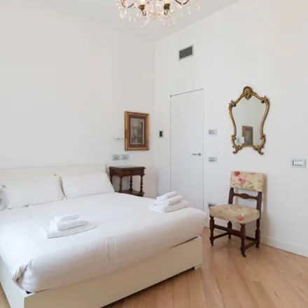 Image 6 - Unique 2-bedroom apartment close to Milano Repubblica metro station  Milan 20121 - Apartment for rent