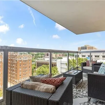 Image 9 - Regency Condominiums, 121 West 48th Street, Kansas City, MO 64112, USA - Condo for sale