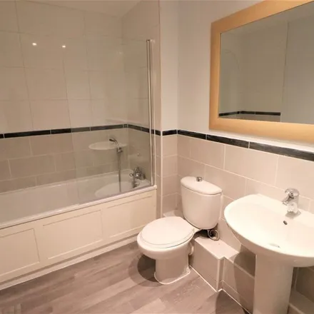 Image 2 - Culham Court, Redford Way, London, UB8 1SY, United Kingdom - Apartment for rent