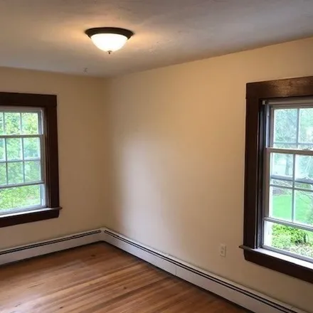 Image 3 - 88 Messinger Street, Canton, MA 02021, USA - Apartment for rent