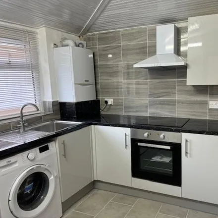 Rent this 2 bed apartment on Norbury Crescent in London, CR7 8AB