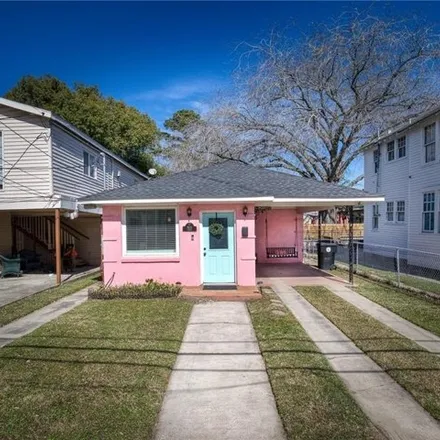 Buy this 2 bed house on 7811 Spruce Street in New Orleans, LA 70118