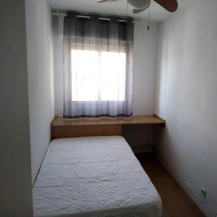 Rent this 3 bed room on Carretera de Boadilla-Galicia in Carretera de Boadilla del Monte, 28024 Madrid