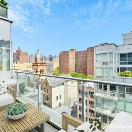 Image 2 - 430 East 13th Street, New York, NY 10009, USA - Condo for sale