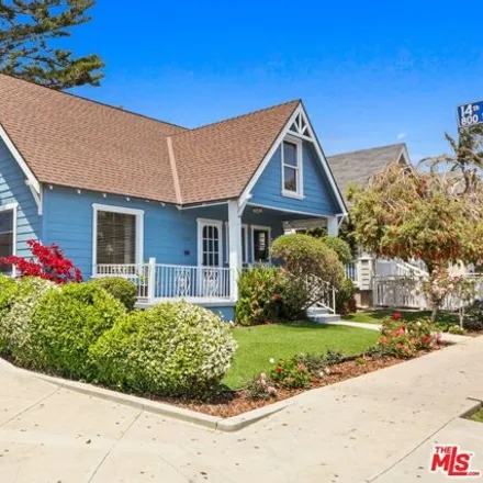 Buy this 3 bed house on Dana Middle School in West 14th Street, Los Angeles