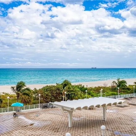 Image 4 - 5701 Collins Avenue, Miami Beach, FL 33140, USA - Condo for rent