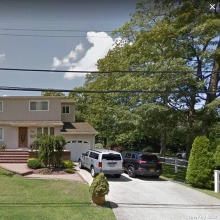 Rent this 2 bed house on 655 Myrtle Avenue in West Islip, NY 11795