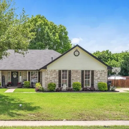 Buy this 3 bed house on 229 Countryview Lane in Crandall, TX 75114