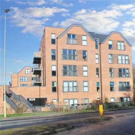 Buy this 1 bed apartment on Station Road in Hook, RG27 9QW