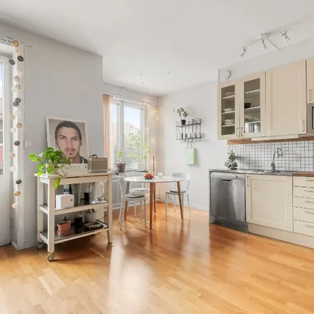 Rent this 3 bed apartment on Kruthusbacken in 171 45 Solna kommun, Sweden