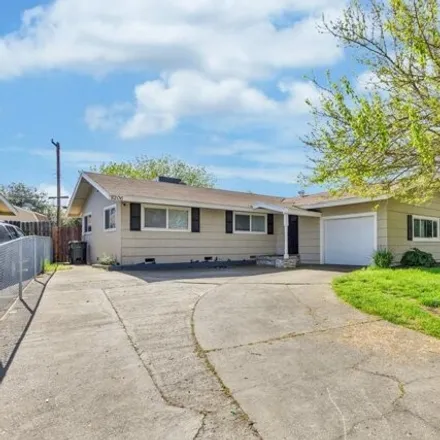 Buy this 3 bed house on 8193 Lichen Drive in Citrus Heights, CA 95621