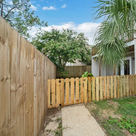 Image 3 - 604 Laurel Street, Bahama Beach, Panama City Beach, FL 32407, USA - Townhouse for sale