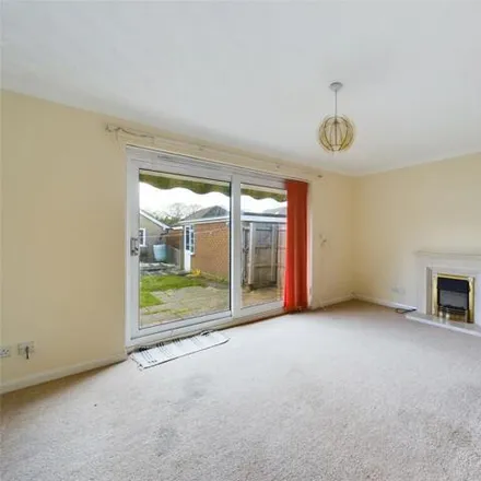 Image 3 - Endfield Close, Christchurch, BH23 2HH, United Kingdom - House for sale