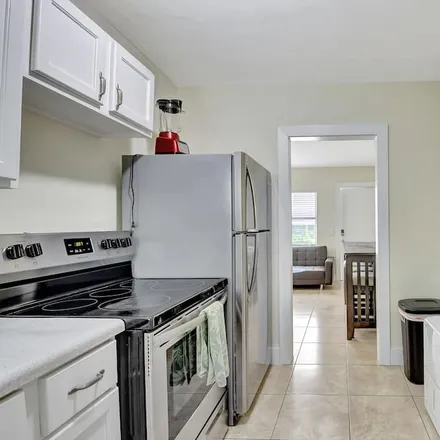Rent this 2 bed townhouse on Delray Beach