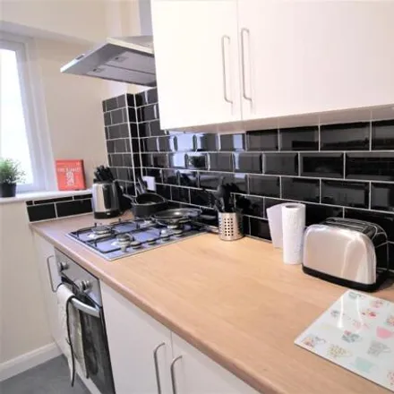 Rent this 5 bed house on Laurel Terrace in Doncaster, DN4 8PU