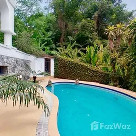 Rent this 5 bed apartment on Maybelle’s Coffee Garden in Soi Plukjae 1, Ban Kata