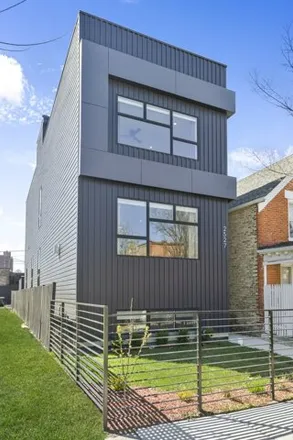 Image 1 - 2527 West Warren Boulevard, Chicago, IL 60612, USA - House for sale