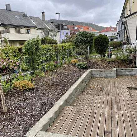 Rent this 3 bed apartment on Finnbergåsen 32 in 5063 Bergen, Norway