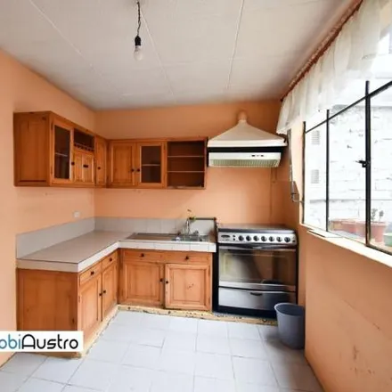 Buy this 5 bed house on Parada de bus in Avenida González Suárez, 010209