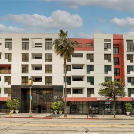 Buy this 2 bed condo on 1247 Ingraham Street in Los Angeles, CA 90017