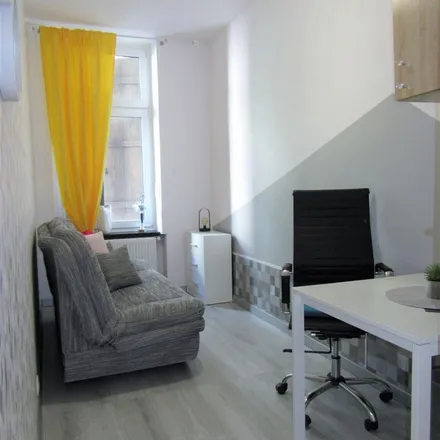 Rent this 6 bed apartment on plac Grunwaldzki in 70-433 Szczecin, Poland