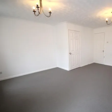 Image 3 - Keller Close, Stevenage, SG2 8BJ, United Kingdom - Townhouse for rent