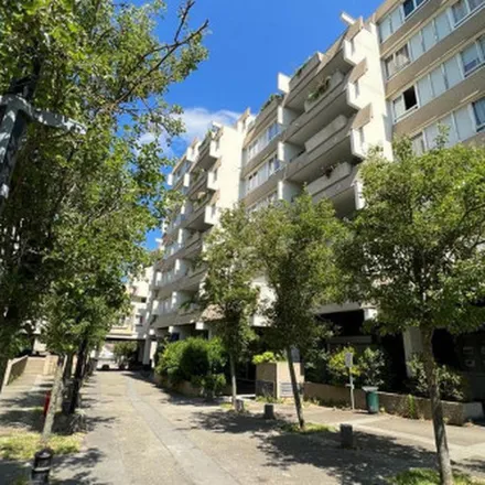 Image 4 - 31 Rue de Montfort, 78190 Trappes, France - Apartment for rent