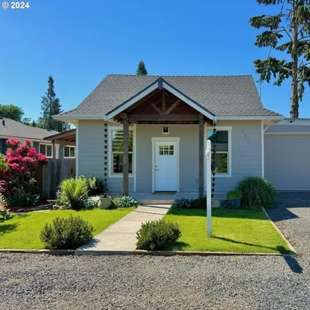 Buy this 4 bed house on 446 Nw Forest St in Hillsboro, Oregon