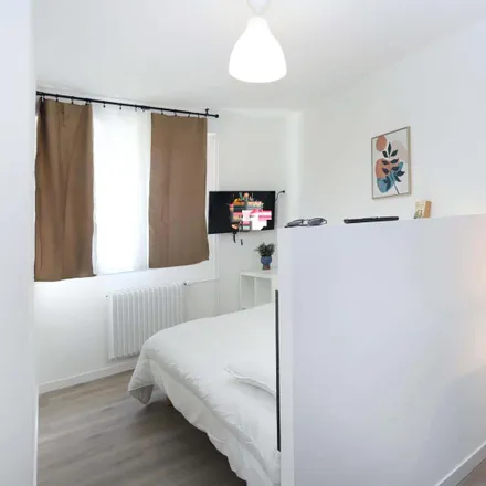 Image 1 - 1C Avenue Monseigneur Mouézy, 35200 Rennes, France - Room for rent