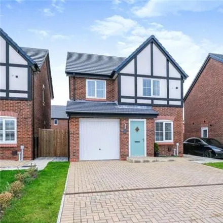 Buy this 3 bed house on Greensbridge Lane in Knowsley, L26 6LE