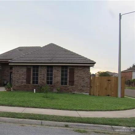 Image 2 - 1401 Rio Guadalupe, San Juan, TX 78589, USA - House for sale