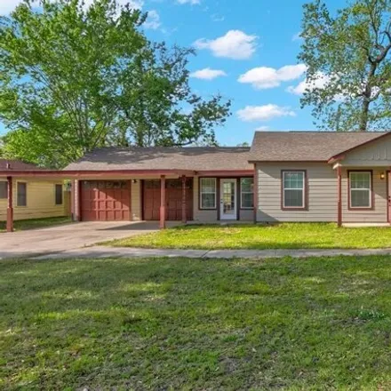 Buy this 3 bed house on 3302 Blackmon Lane in Beaumont, TX 77703