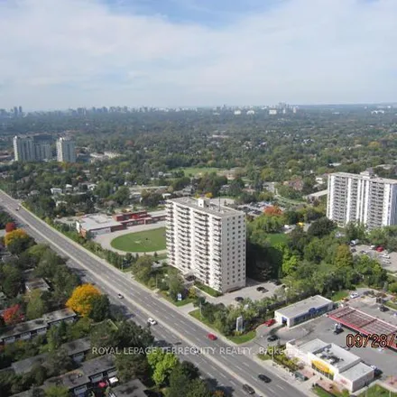 Image 2 - 122 George Henry Boulevard, Toronto, ON M2J 0A9, Canada - Apartment for rent