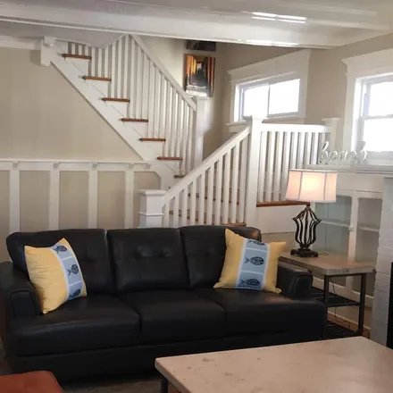 Rent this 6 bed house on Ventnor City in NJ, 08406