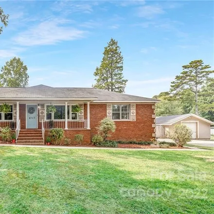 Buy this 3 bed house on 6727 Alanbrook Road in Heatherwood, Charlotte