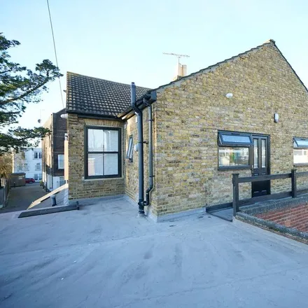 Image 1 - The New Courthouse, Southend Road, Stanford-le-Hope, SS17 0HH, United Kingdom - Room for rent