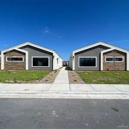 Image 1 - 1408 West Hibiscus Avenue, McAllen, TX 78501, USA - Apartment for rent